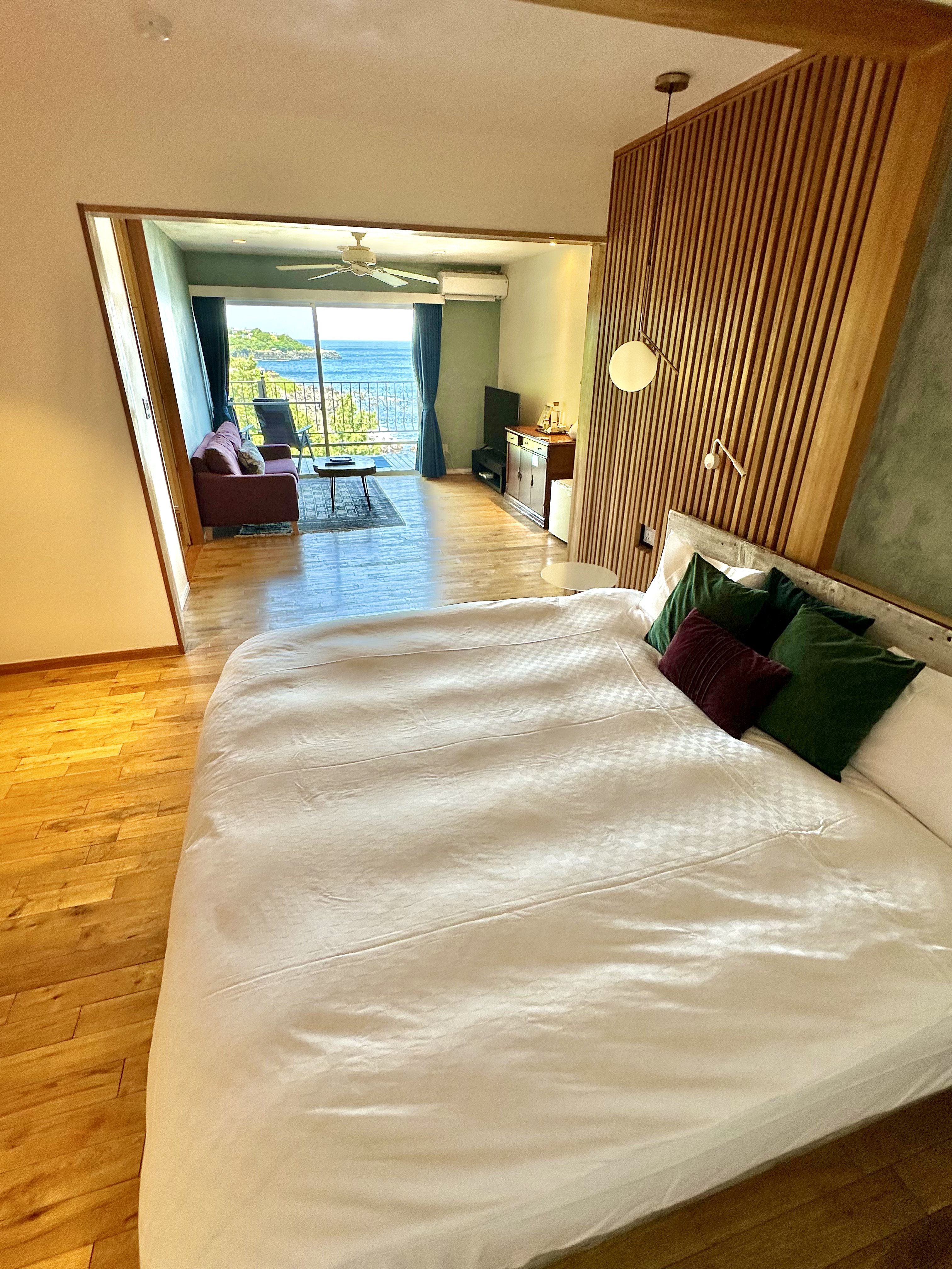 【ジュニアスイートルーム】ベッド＆リビング