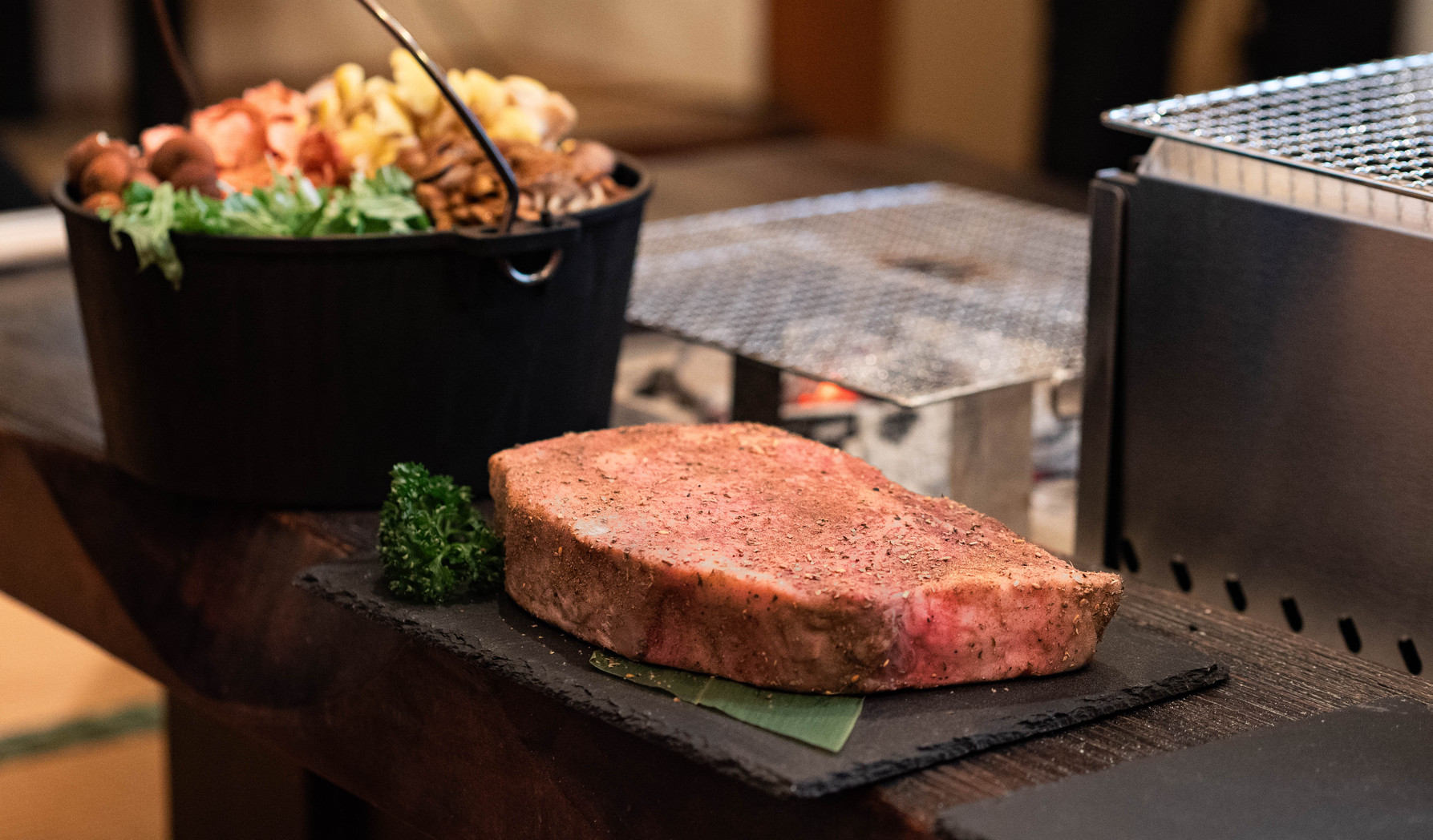 【限定1組様】囲炉裏で信州プレミアム和牛や信州馬刺しを堪能！肉まみれプラン