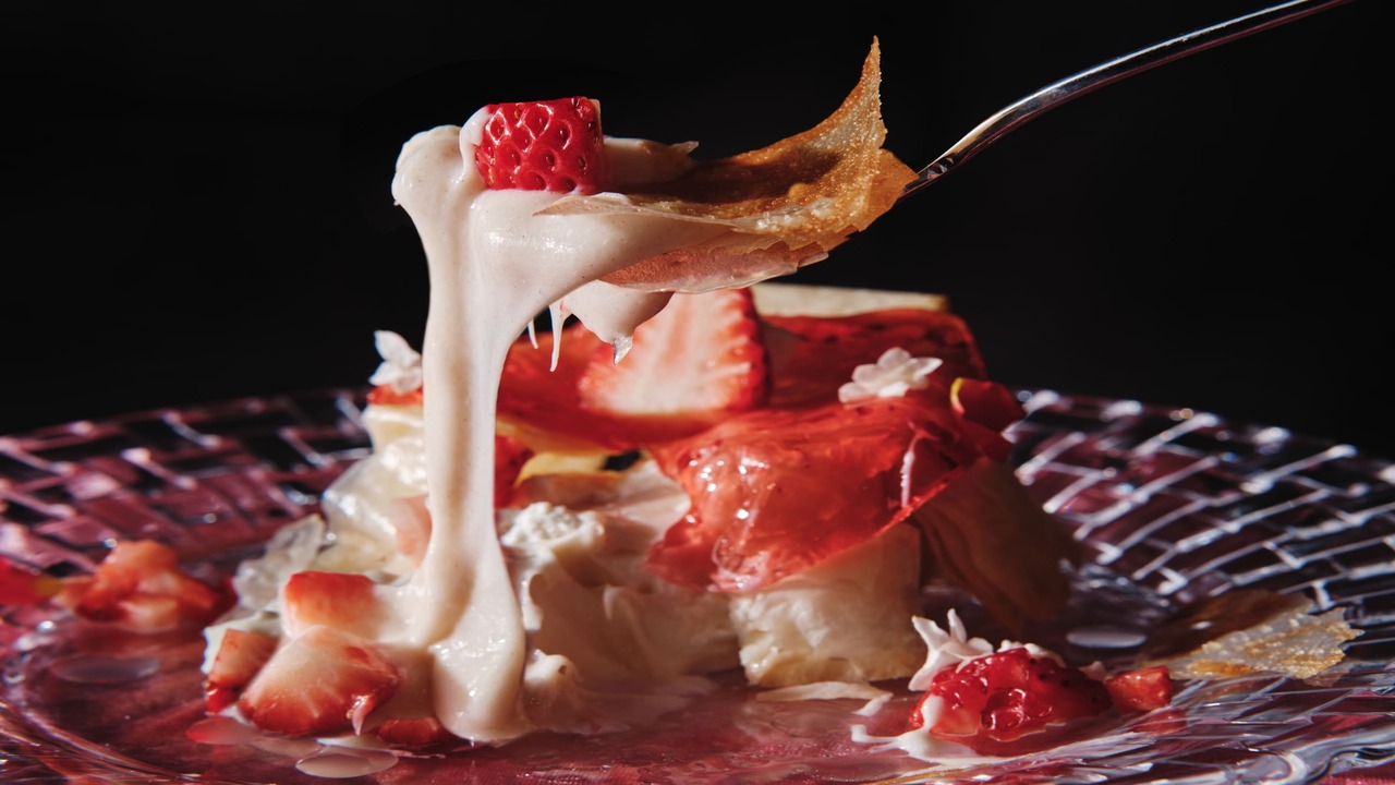 【春限定】苺バリッ福体験ステイ｜新食感スイーツ付き