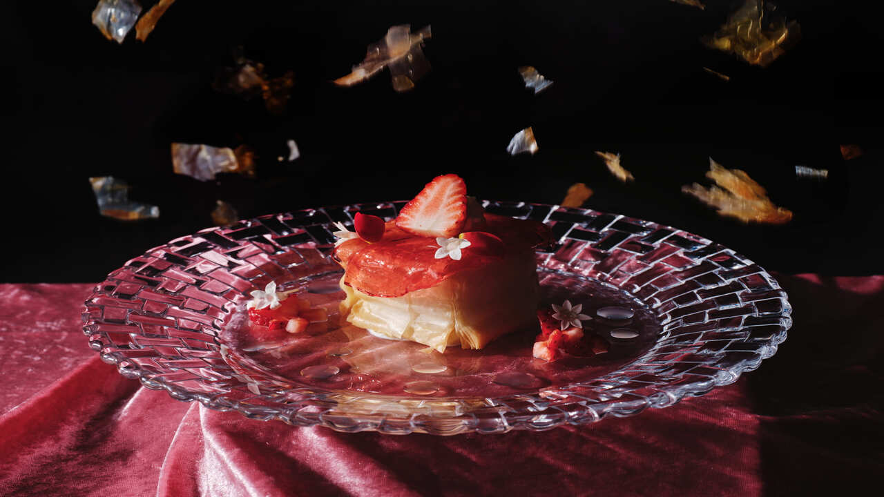 【春限定】苺バリッ福体験ステイ｜新食感スイーツ付き