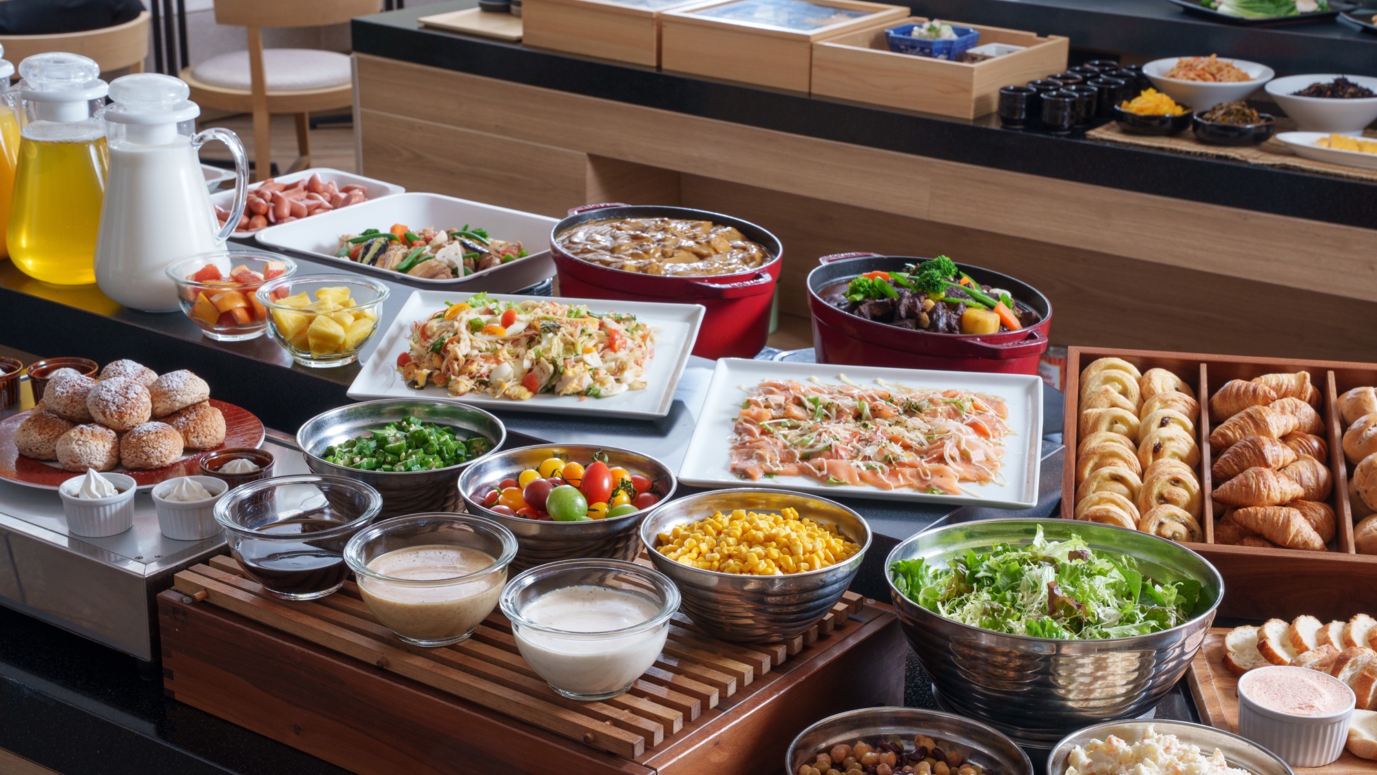 朝食ビュッフェ