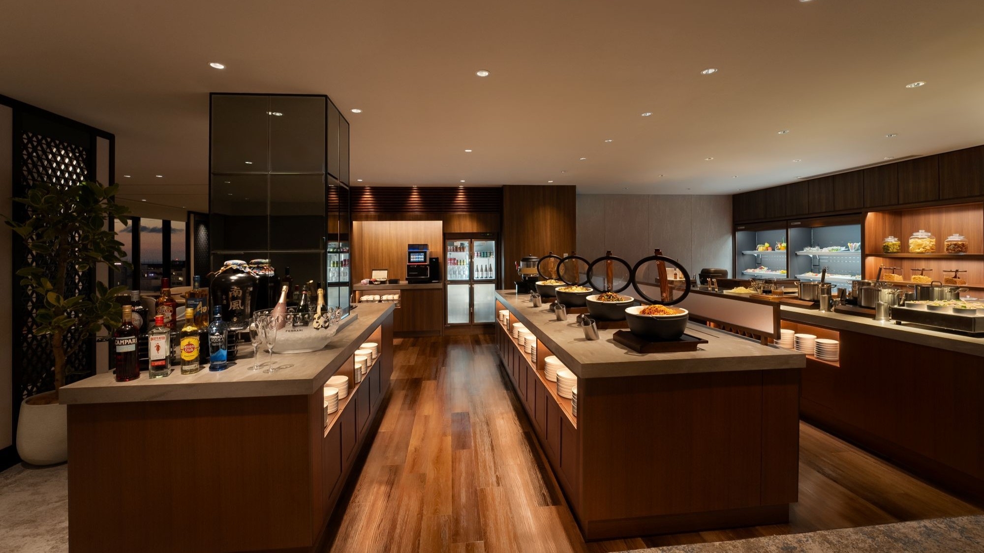 【リニューアル記念プラン】那覇市内最大級のクラブラウンジでワンランク上の滞在体験を