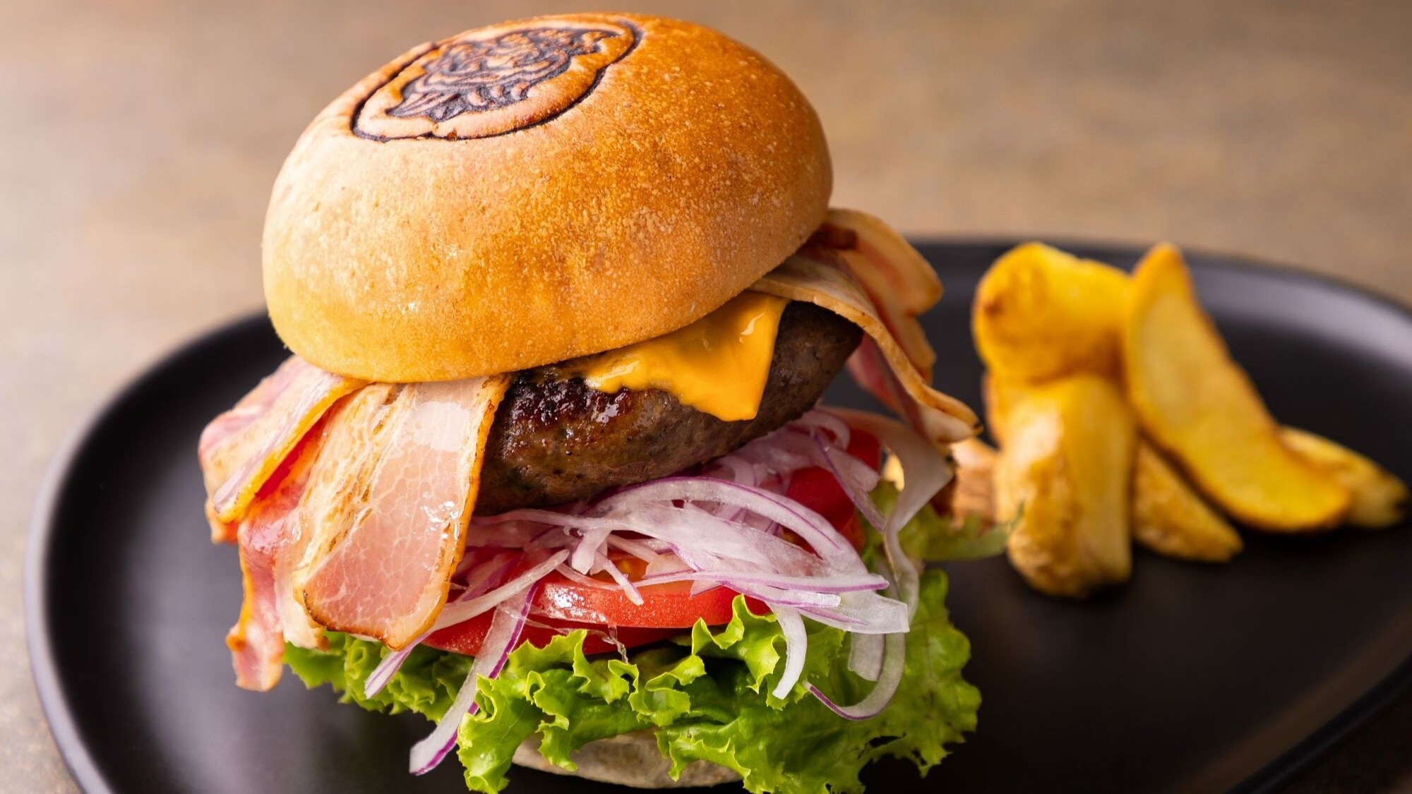 【リニューアル記念】18時スタート｜選べる9種のメイン＆ワンドリンクを愉しむディナー＜夕朝食付＞