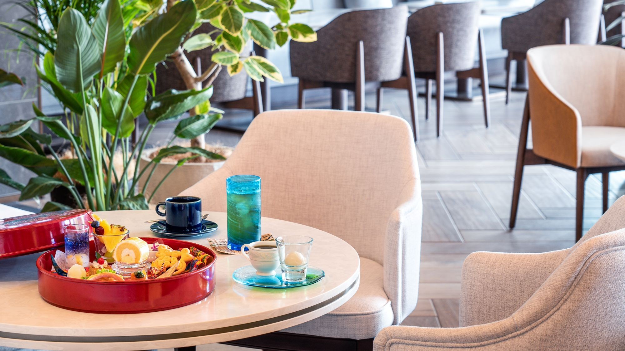 ラウンジ＆バー