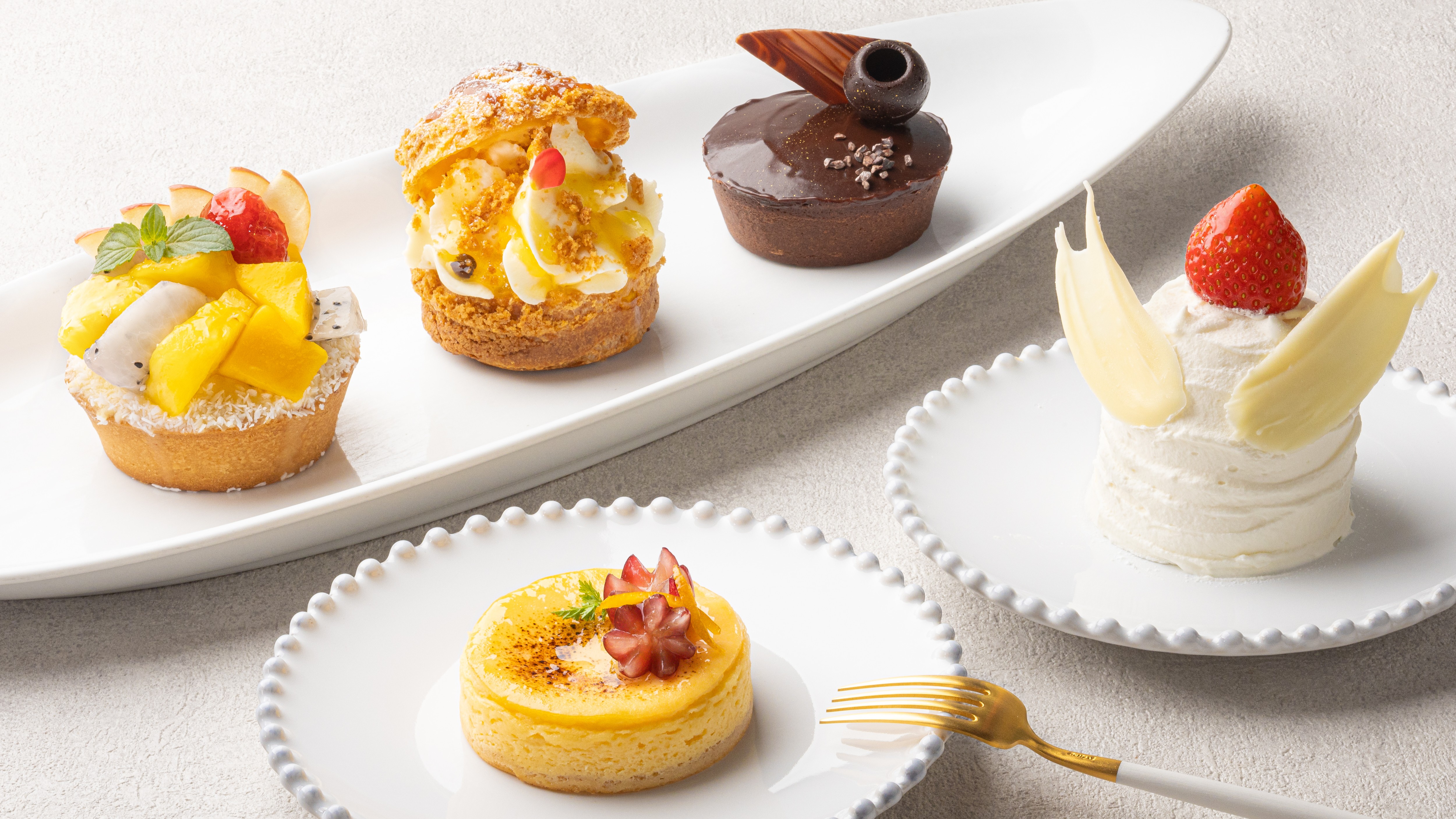 ラウンジ＆バー