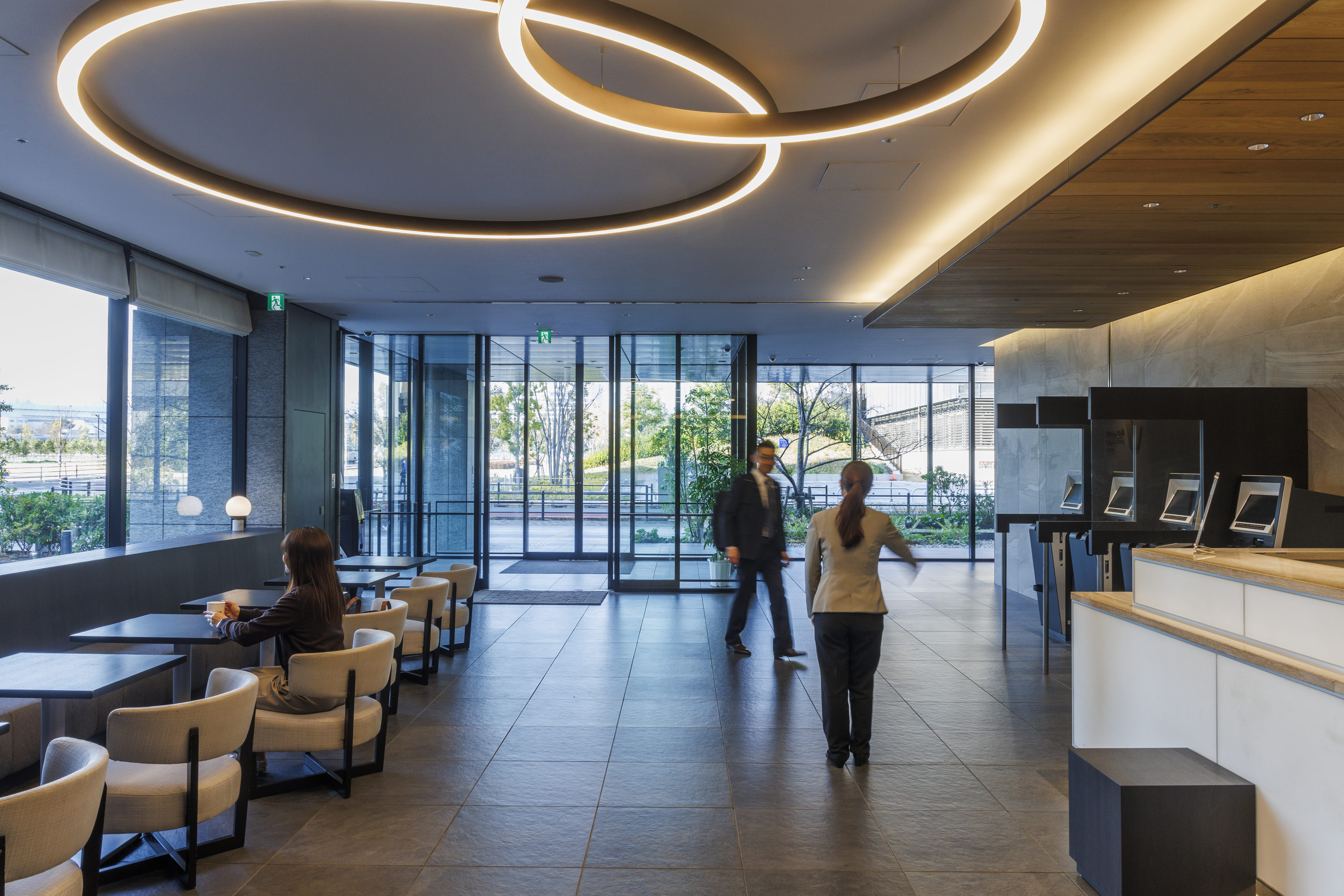 フロント・ロビー