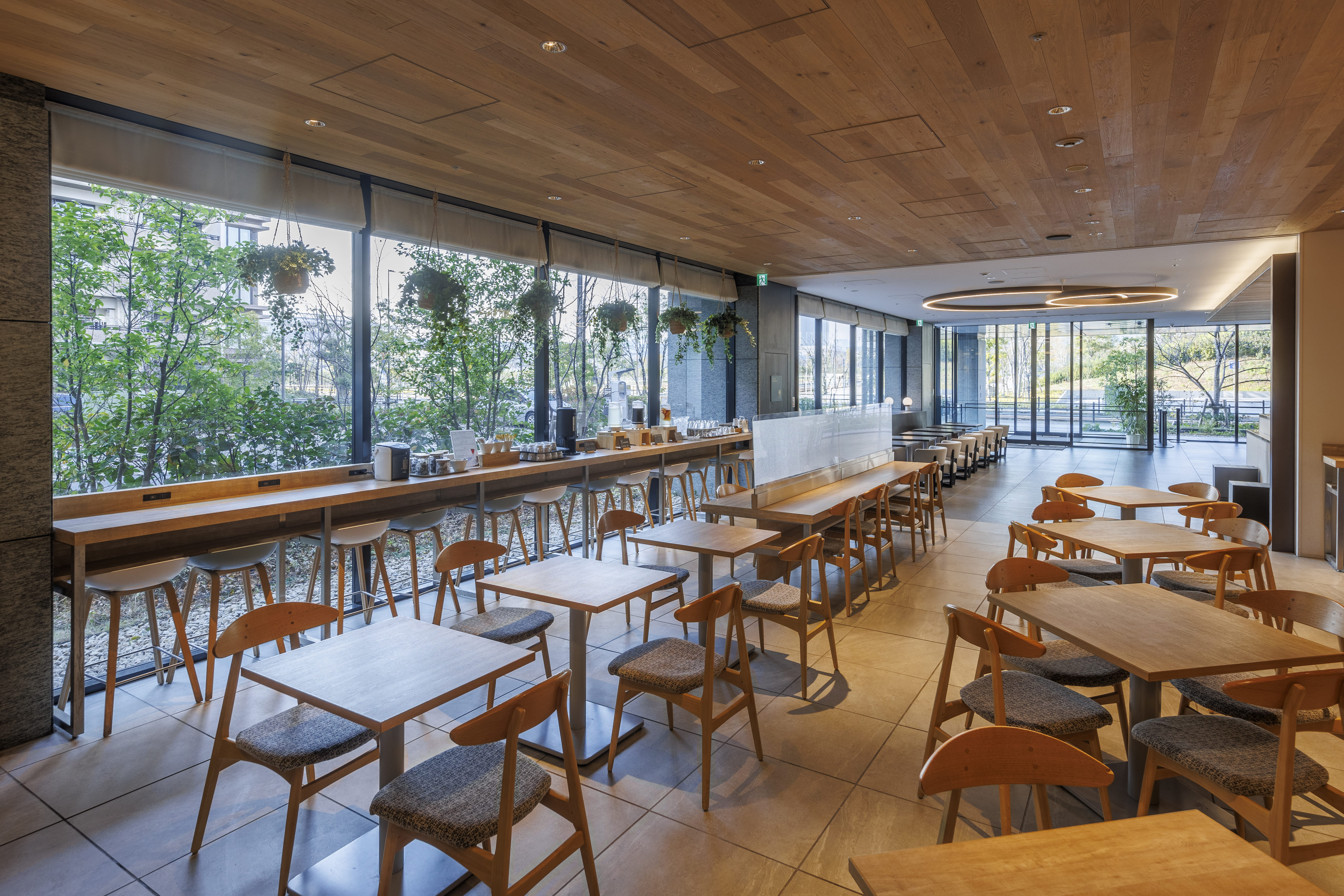 レストラン・ラウンジ