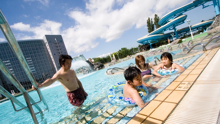 【楽天トラベルサマーSALE】夏はプールで遊んでリゾート満喫！滞在中プール＆温泉利用券付き／2食付