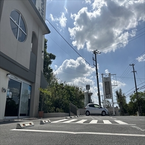 【当日限定】《素泊り》当日限定だからお得な価格☆沖縄市中心市街地車で5分＼コンビニ併設＆駐車場無料／