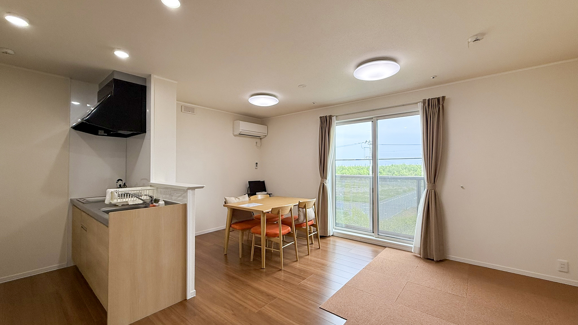 #アパート5人部屋◆14畳の広々LDKで家族やグループでご利用いただけます※2階