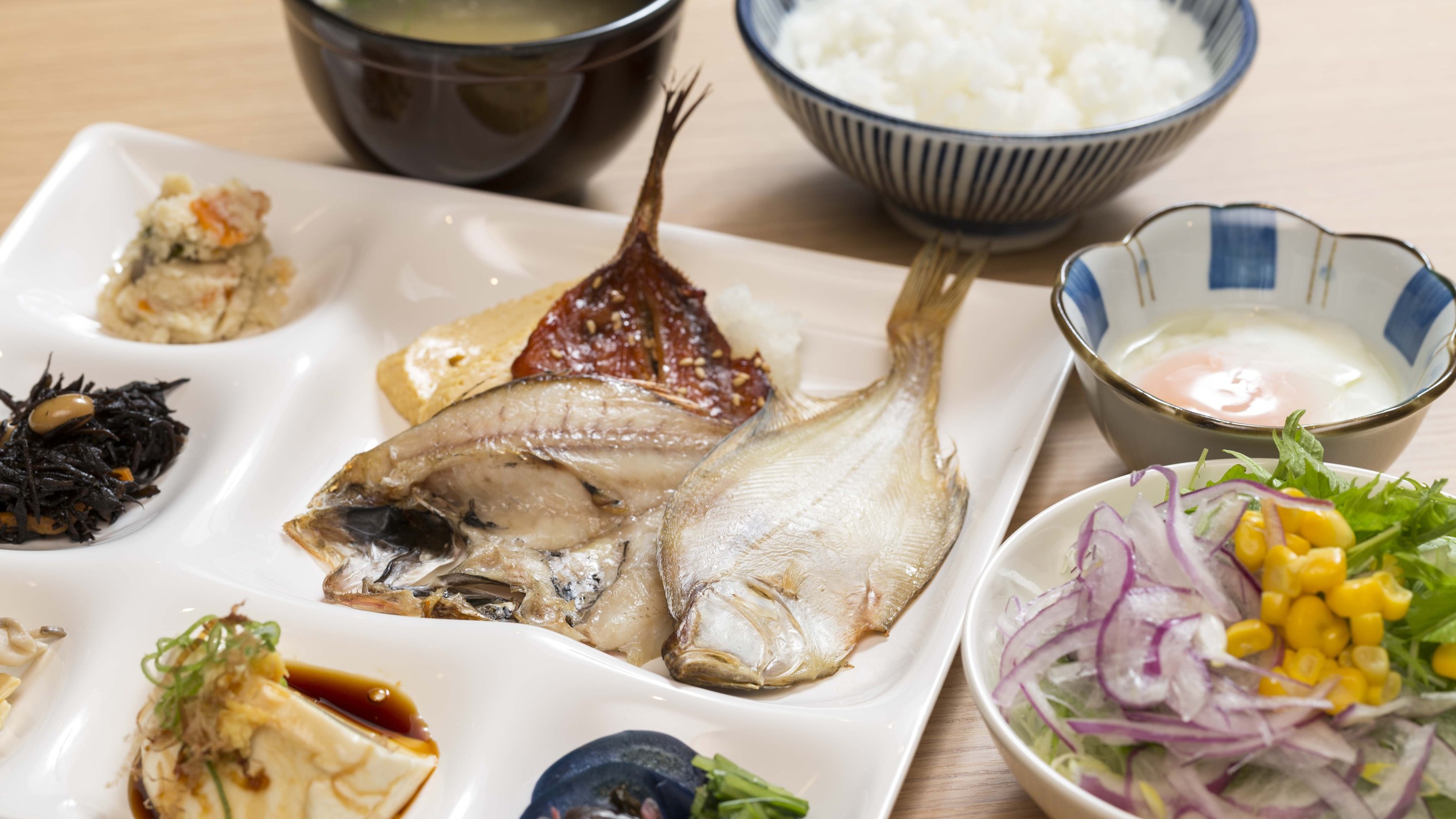 【のどぐろの干物】に舌鼓♪【季節のおばんざい】など和風総菜が充実♪京の彩り朝食ビュッフェ付