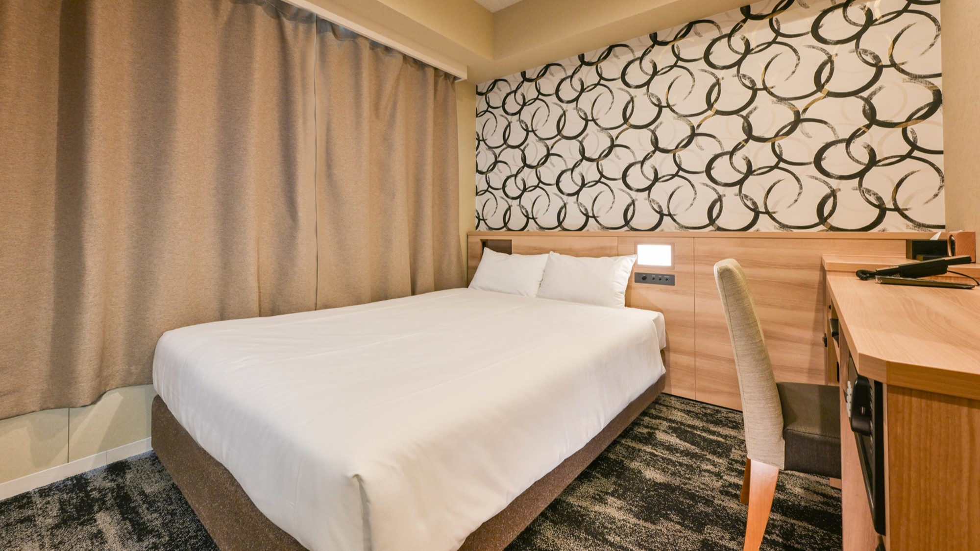 スタンダードルーム (ダブルベッド)<禁煙NO-smoking> 12.75㎡