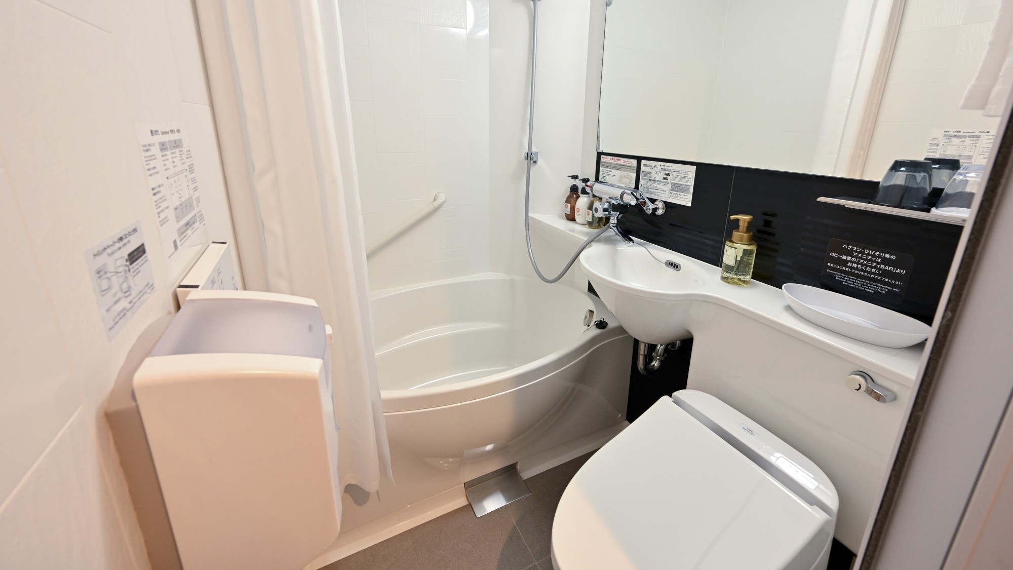 デラックスルーム（クイーンベッド）<禁煙NO-smoking> 13.6㎡