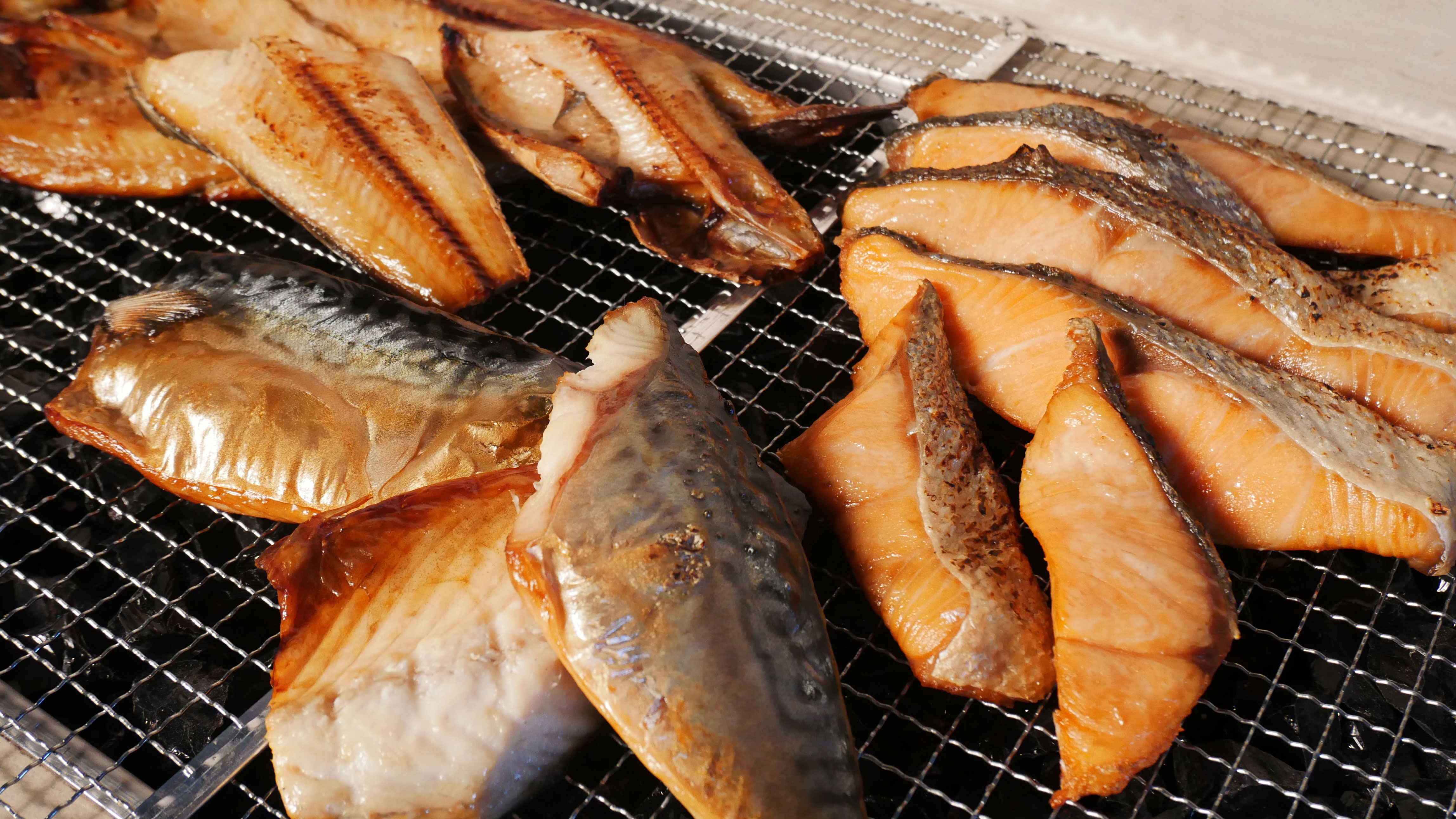 【朝食】和の定番、焼き魚を日替わりでご用意（一例）