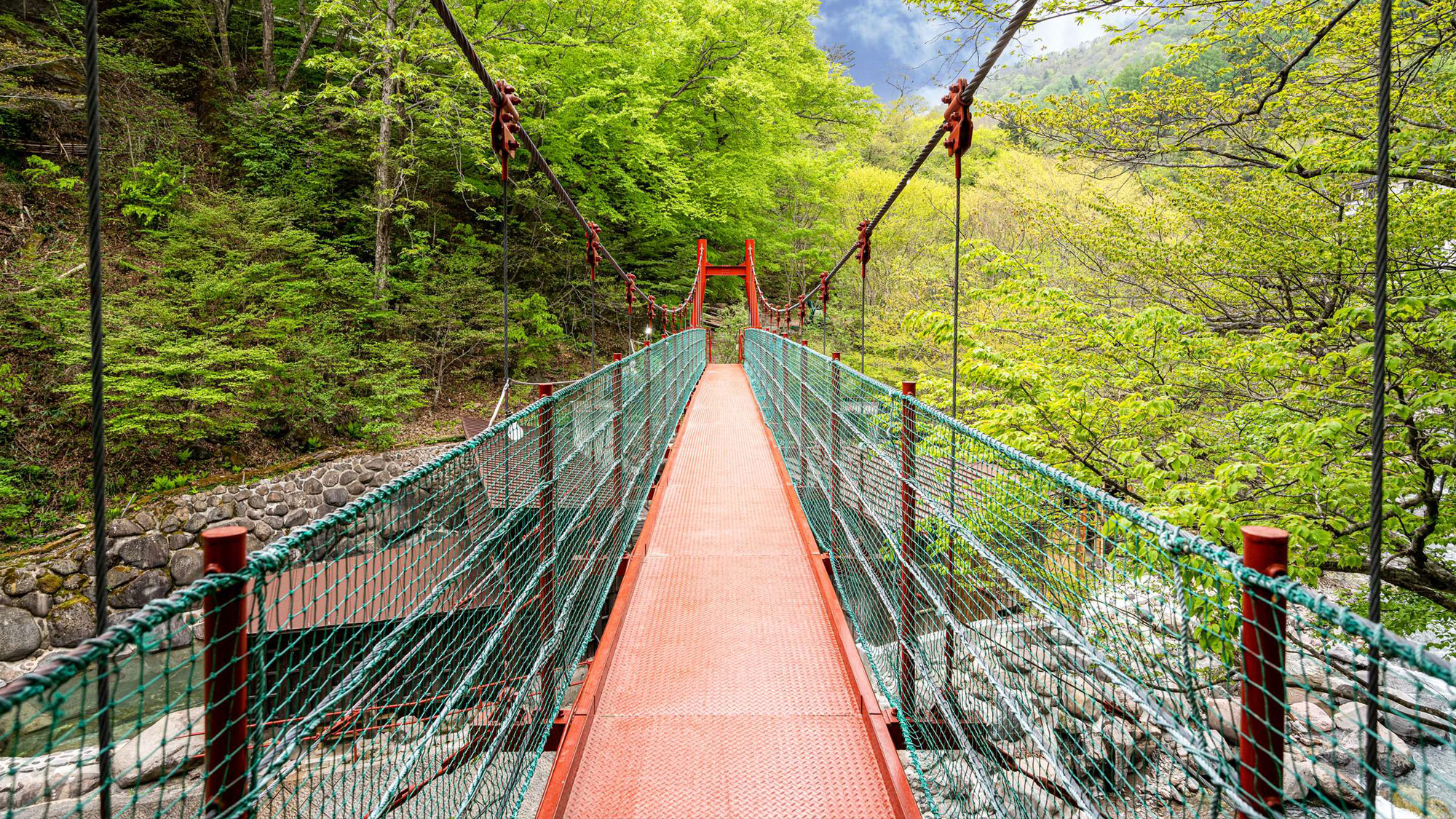 赤い吊り橋　１