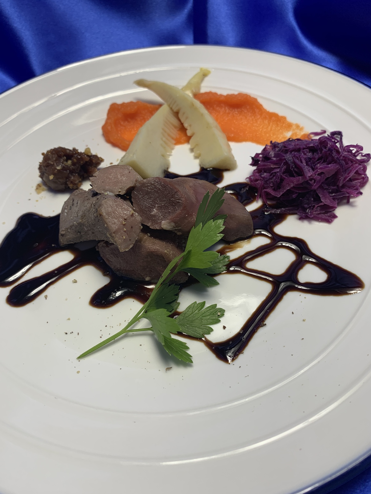 【愛犬と泊まれる一棟貸切／夕朝食付】重要文化財のレストランでジビエ満載のディナーをお楽しみください。