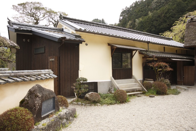 【愛犬と泊まれる一棟貸切／素泊まり】ペット可ナイター付ドッグラン　朝までピアノ可