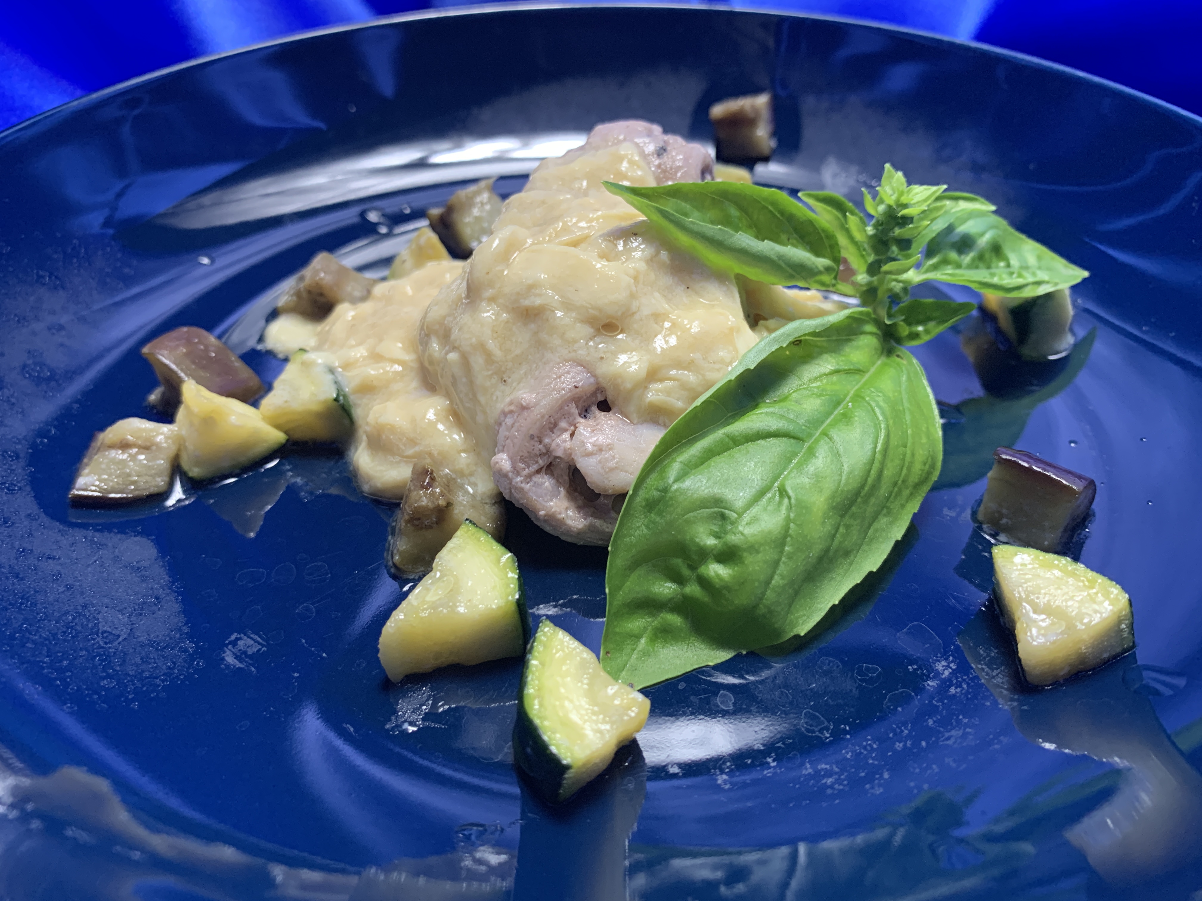 うさぎのクリーム煮地元産とろ湯葉掛け