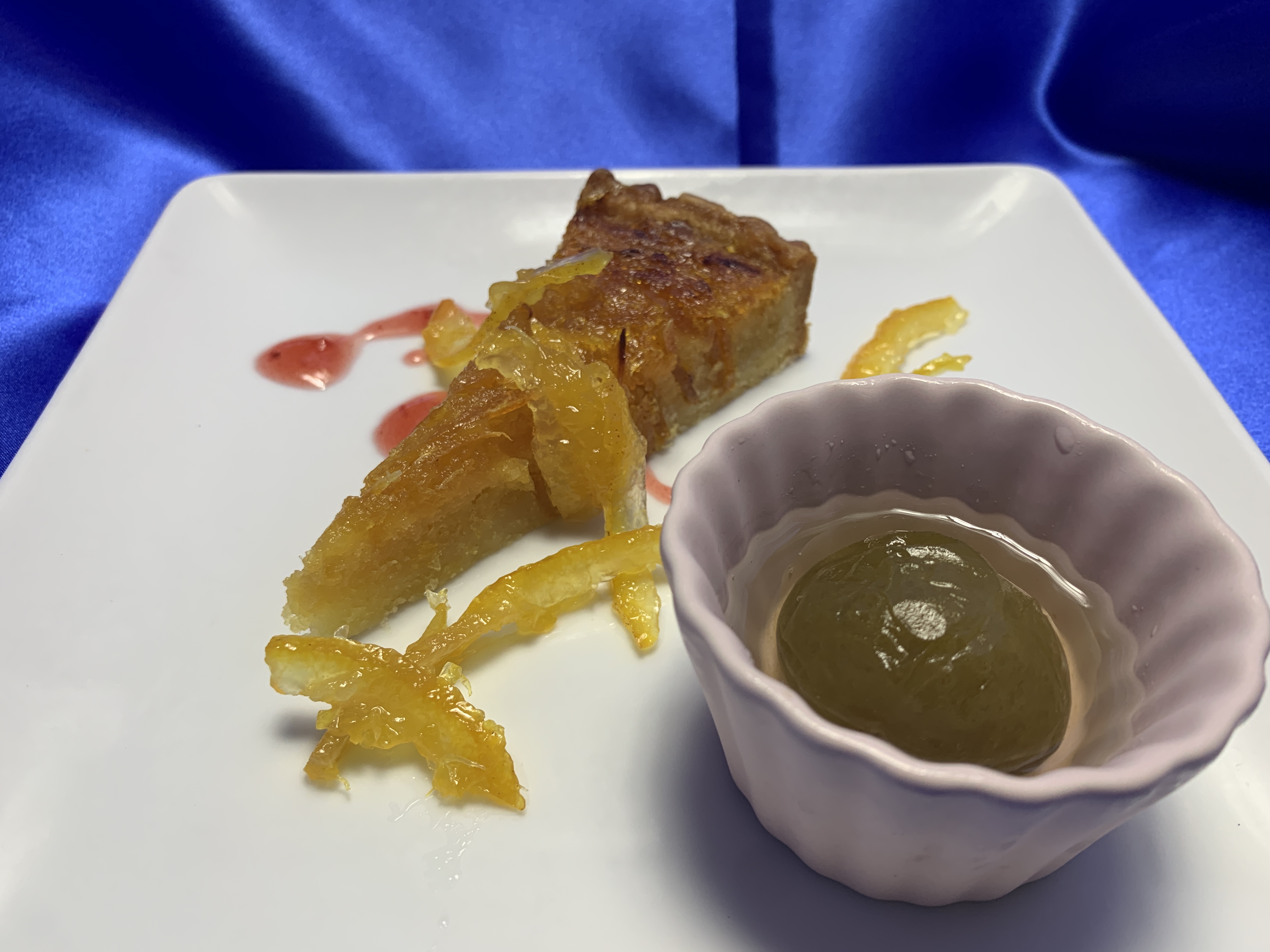 自家採れ八朔のタルトと自家採れ梅のコンポート