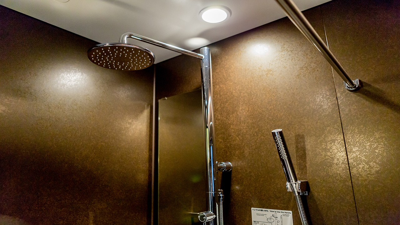 1階：バスルーム