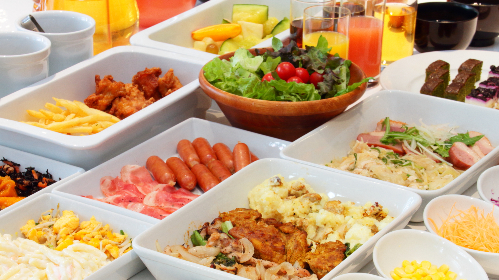 ［Break fast］朝食ビュッフェ／洋食・和食などバラエティー豊かに取り揃えております※内容は変更になることもございます