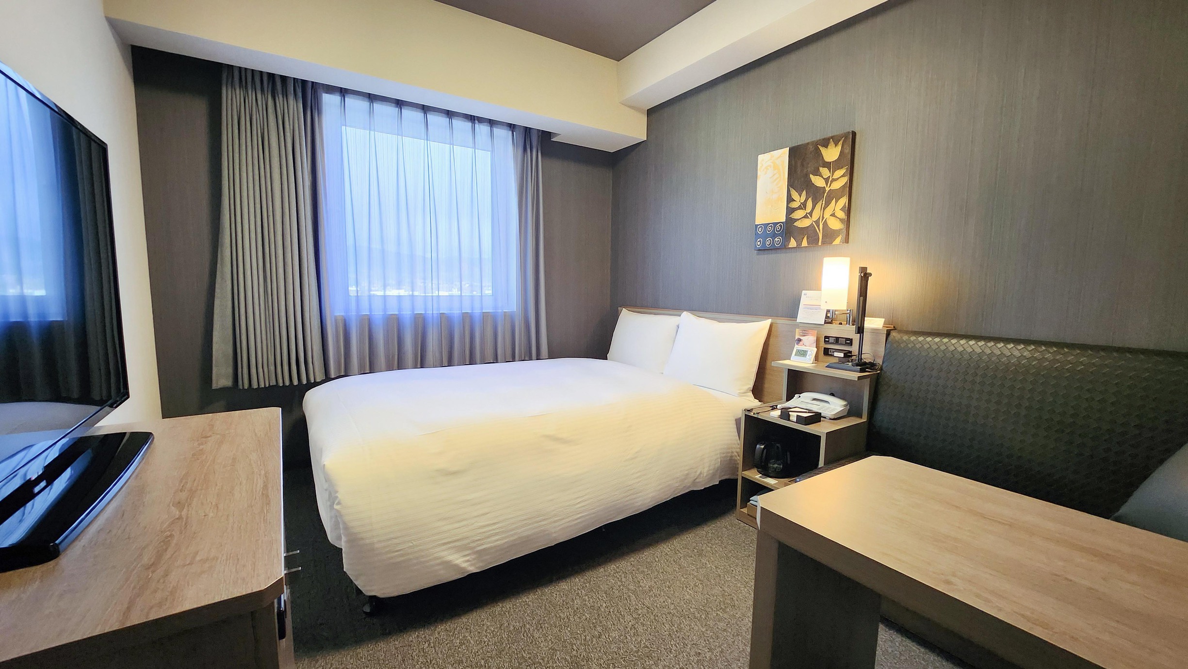 コンフォートセミダブルルーム