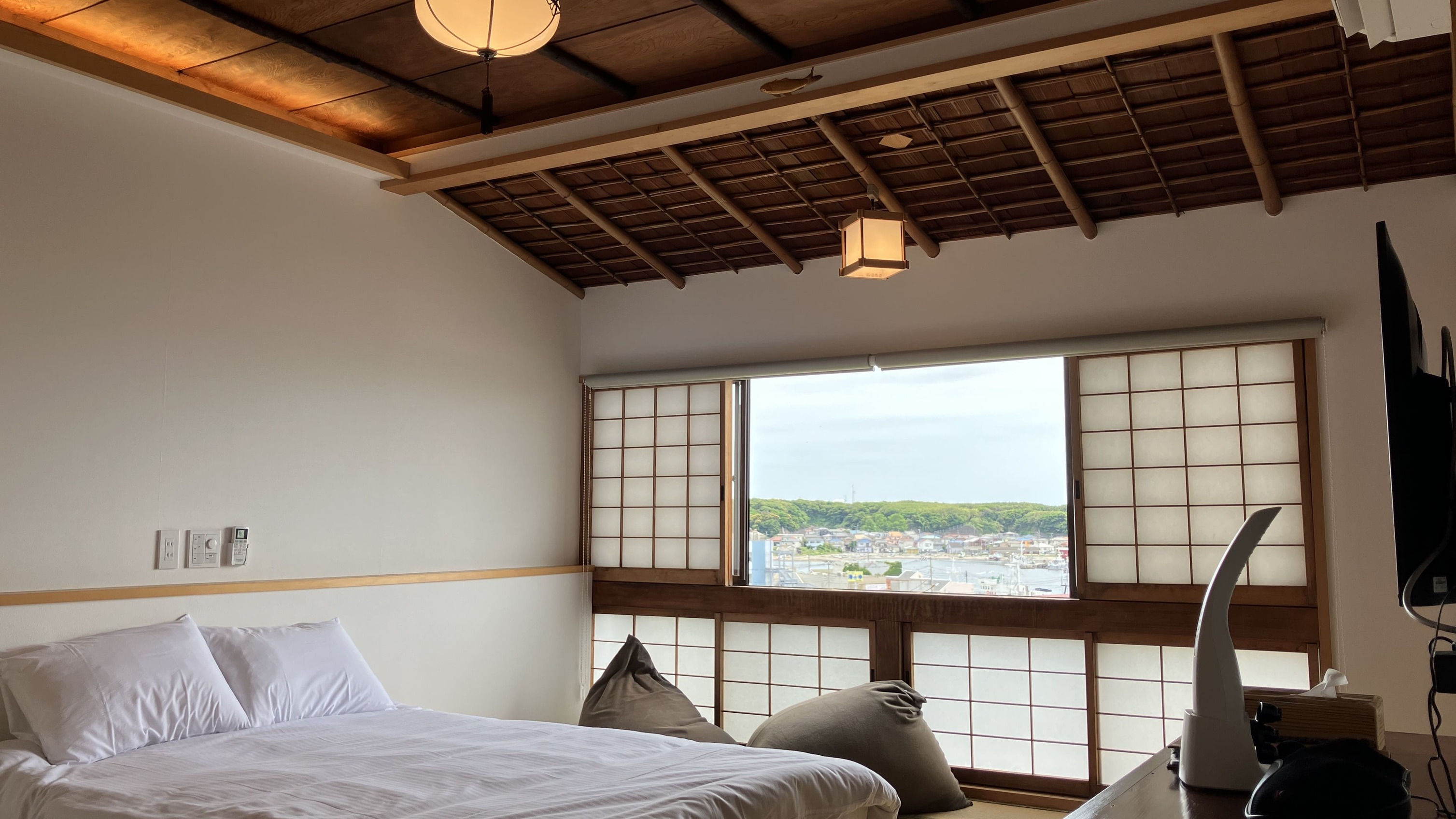 本陣5階ダブルroom(ダブルベッド1台)Refaルーム