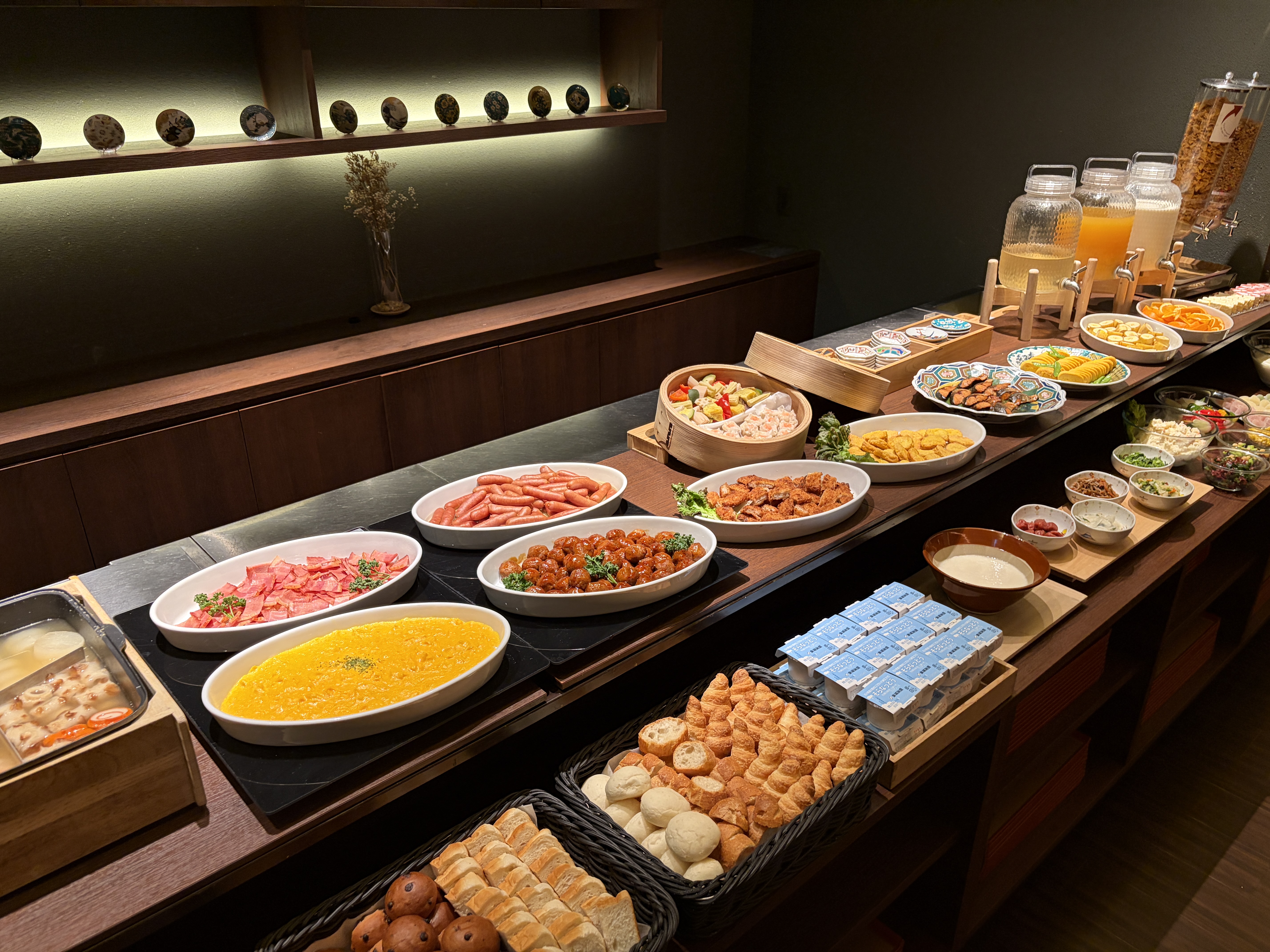 ご朝食　6:30-9:30  １F　AMANEK　DIINNIG