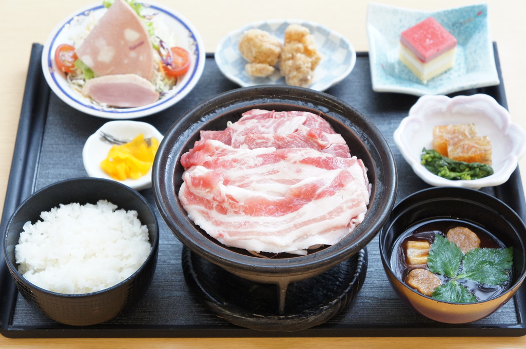 １泊２食付き／ミ☆夕食：【岡山県産】なぎビーフとピーチポークの陶板焼き御膳☆彡