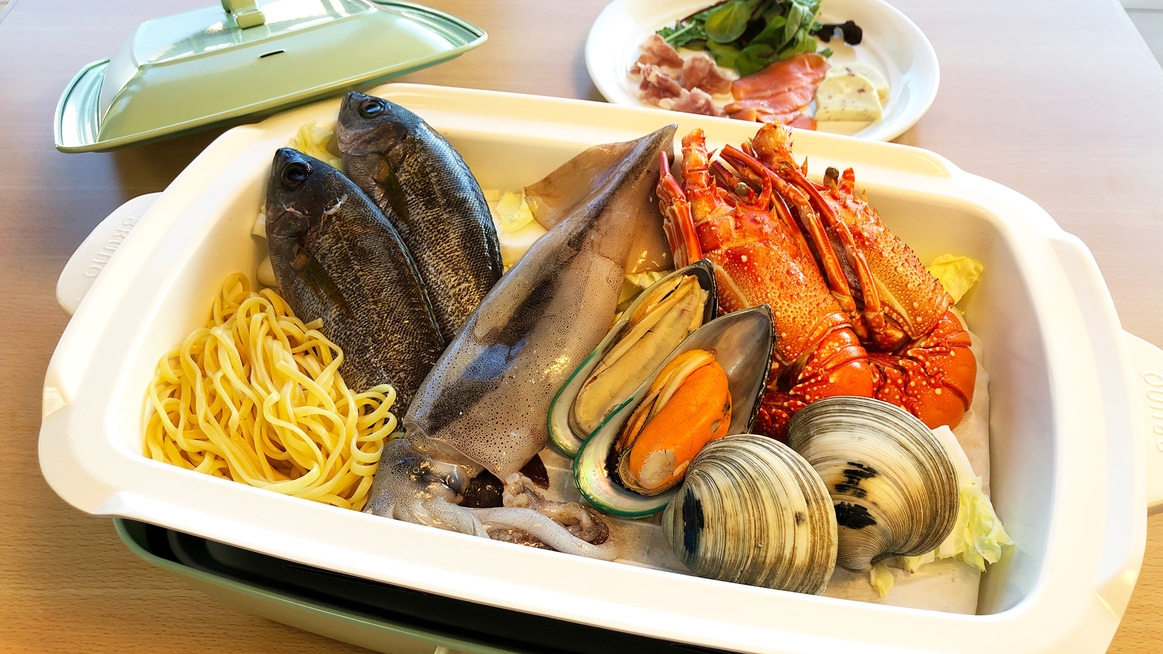 【1泊2食】夕食はお鍋（ブイヤベース）☆オーシャンビュー！温泉＆ホームシアター付2階建て貸別荘