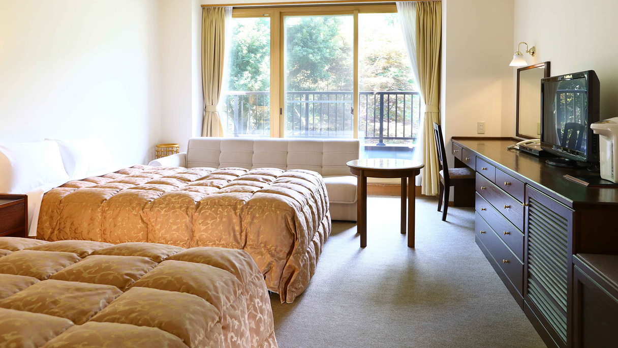 洋室ツイン・バリアフリー仕様｜禁煙（シャワートイレ・洗面付）