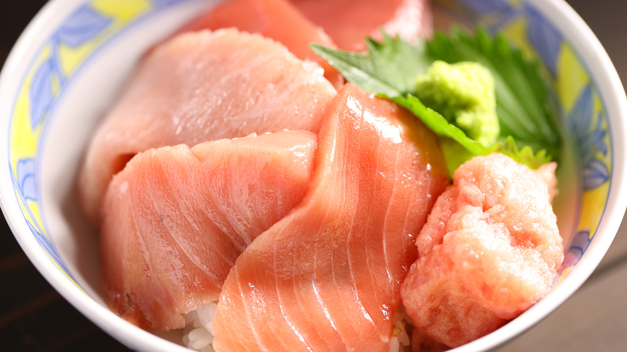 地元卸売業者直送！本マグロ切り落とし丼（イメージ）