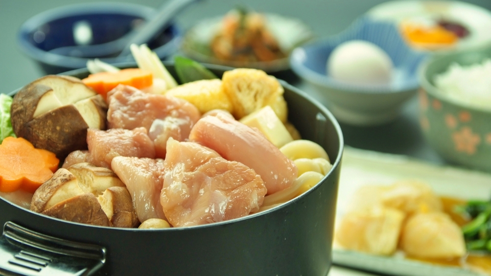 【隠れた絶品！】 旨みたっぷり地鶏を味わう、大満足の「鶏すき鍋」プラン