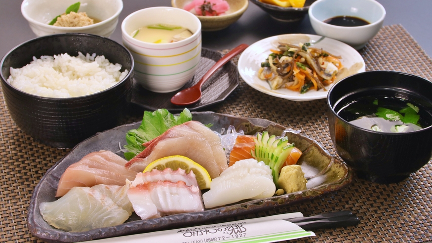 【1泊2食付き】海を眺めながら食べる朝食と、日生の名店料理が選べる豪華夕食を堪能！