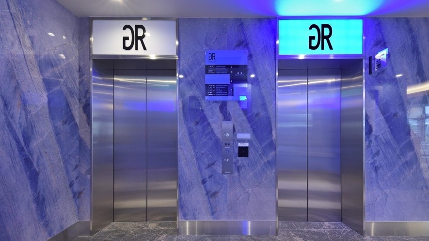 1F　エレベーターホール