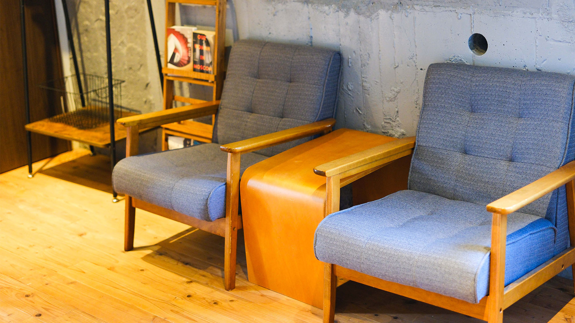 ・【ロビー】木目が迎える心落ち着く温かみのある空間