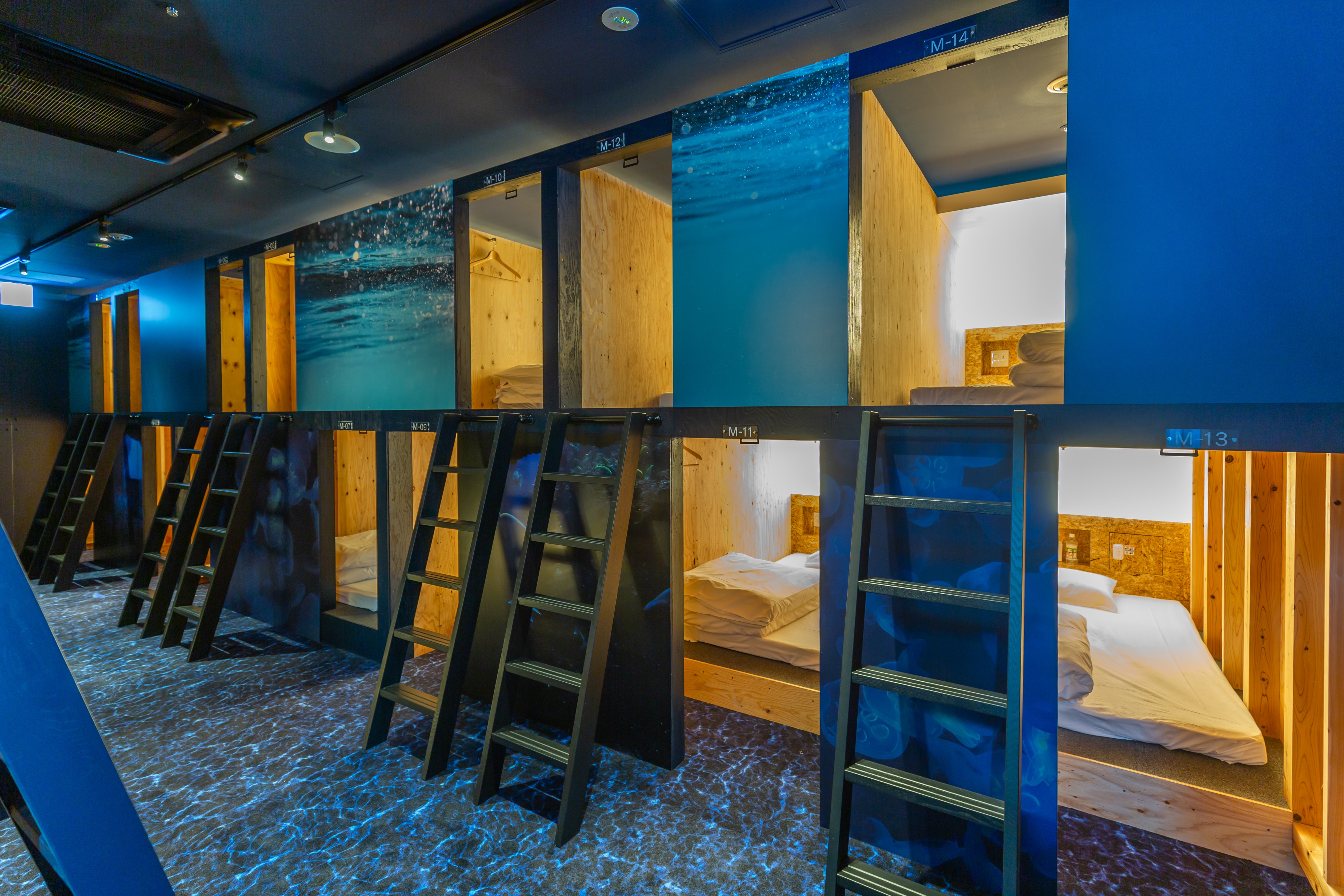 バンクルーム　男女共用エリア