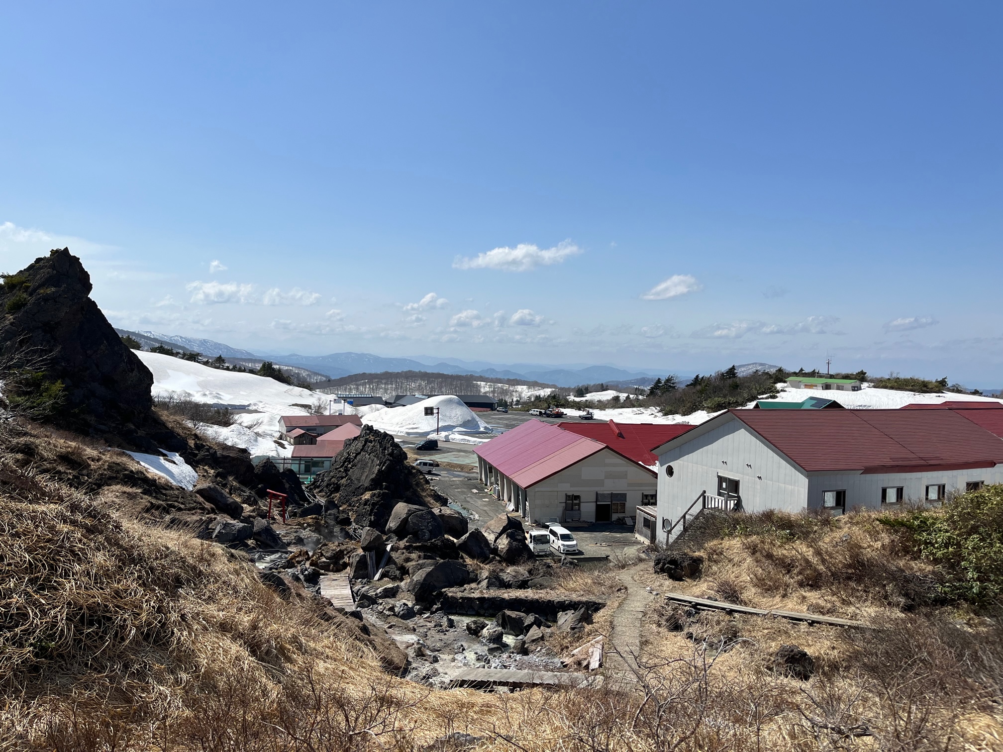雪解けの須川高原温泉