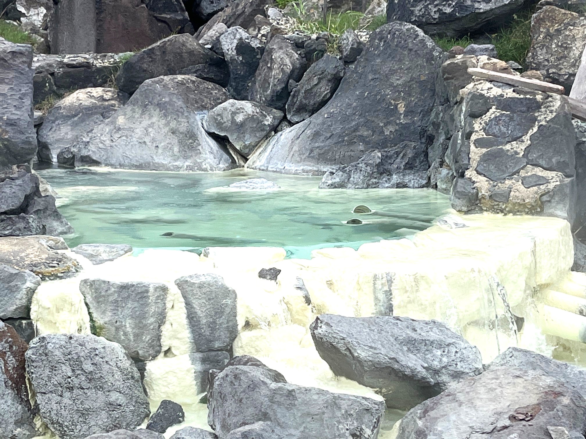 須川温泉の源泉