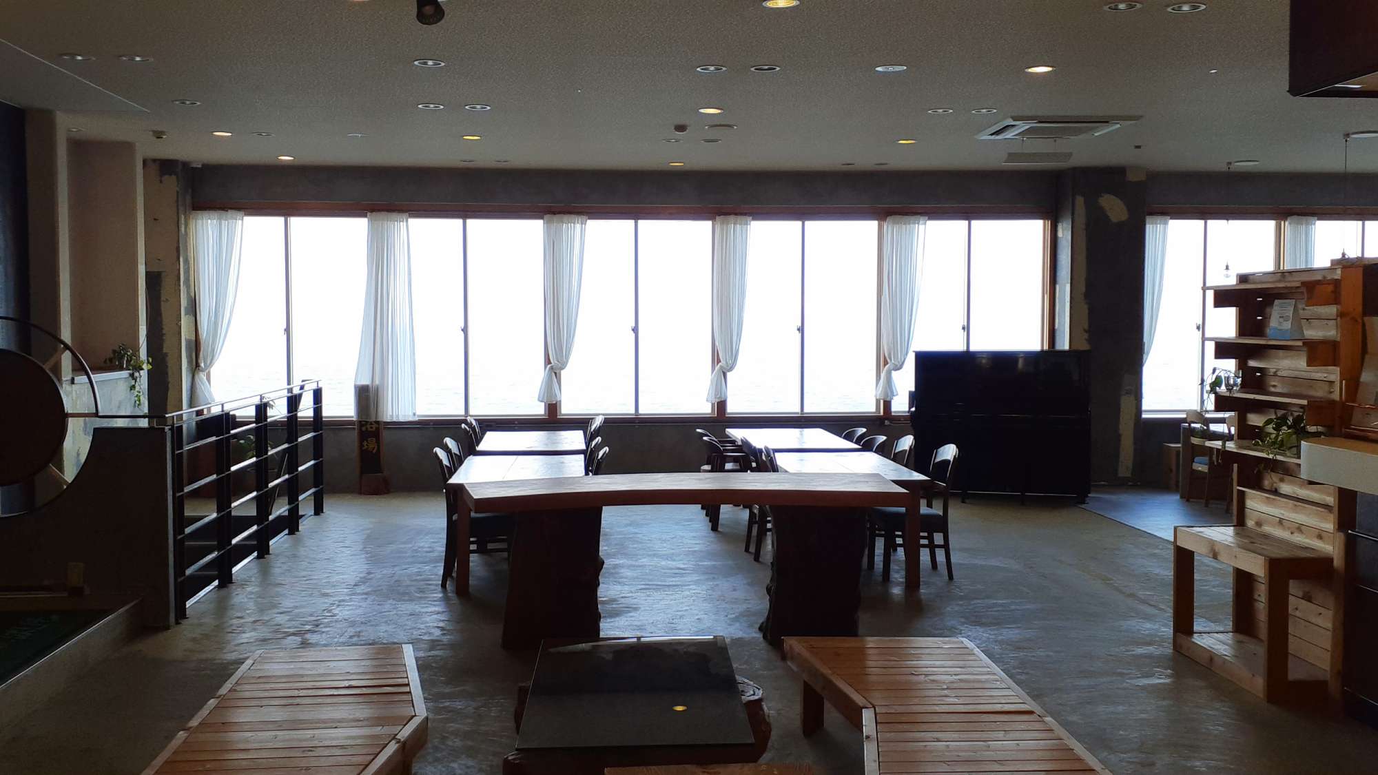 【館内】本館_ロビー