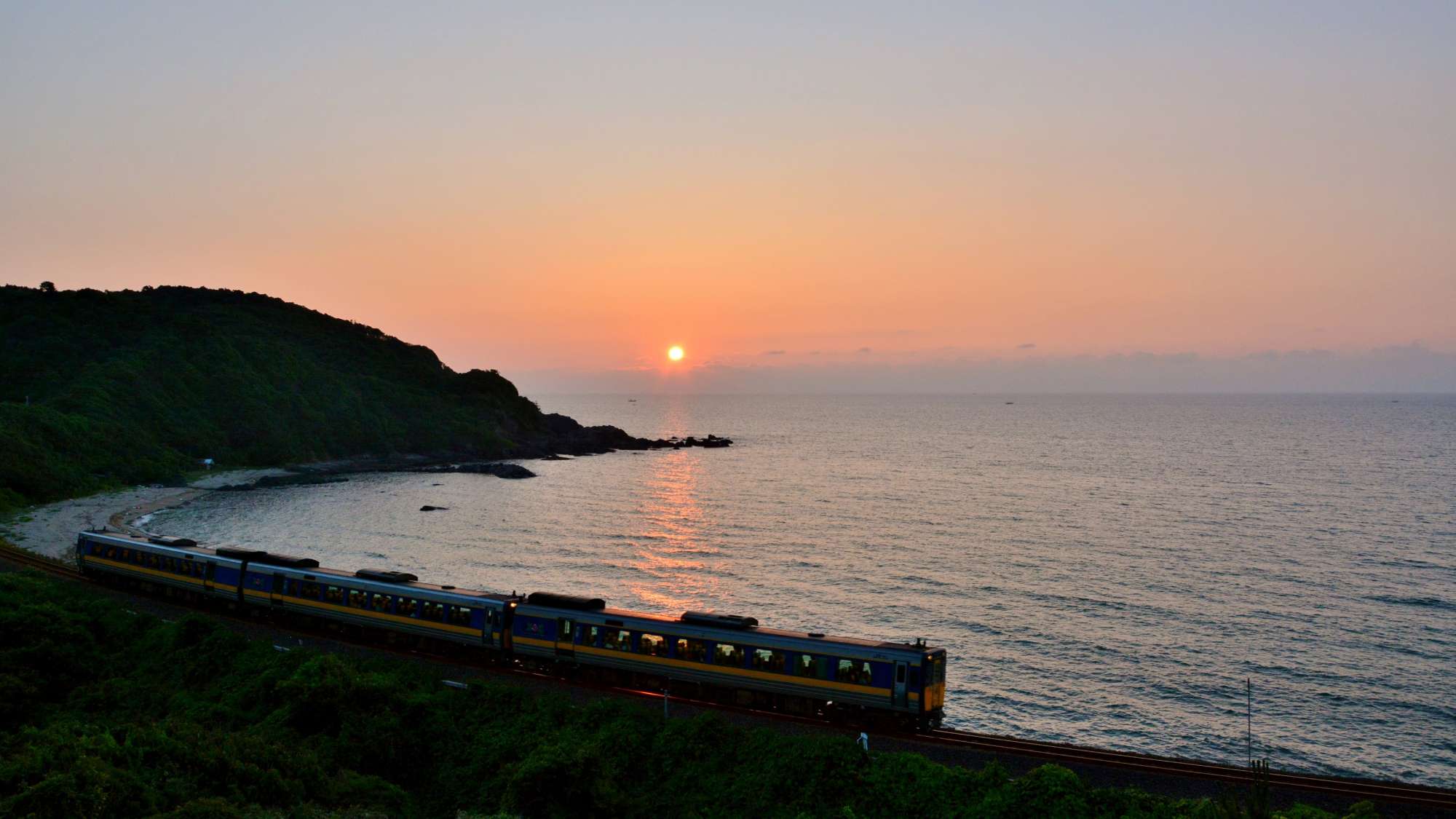 【周辺観光】＜夏＞畳が浦　車で30分