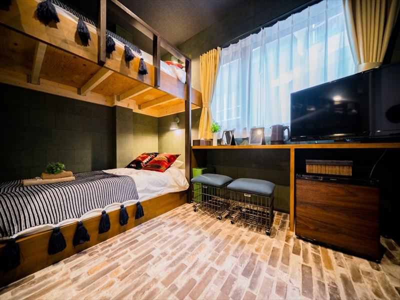 4名部屋（13平米／二段ベッド2台）