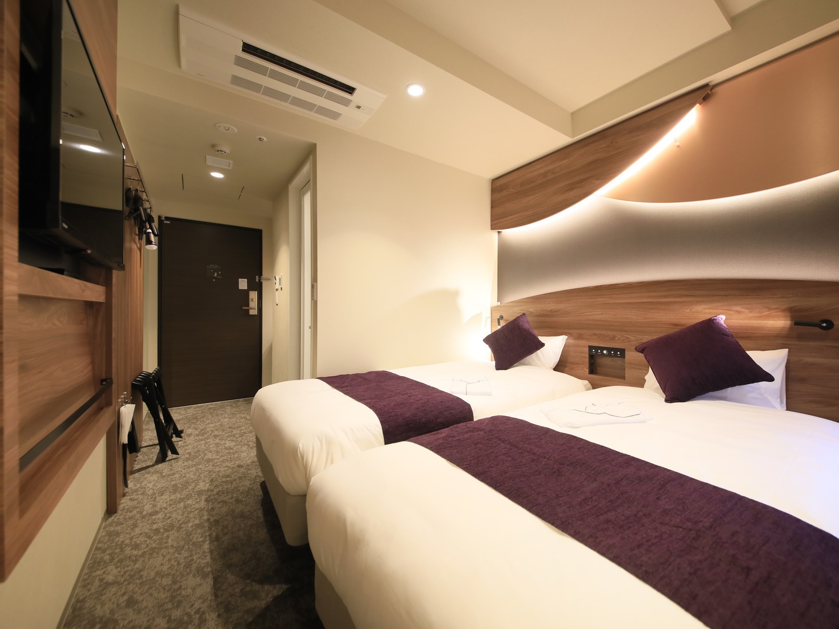 ハリウッドツイン / Hollywood Twin