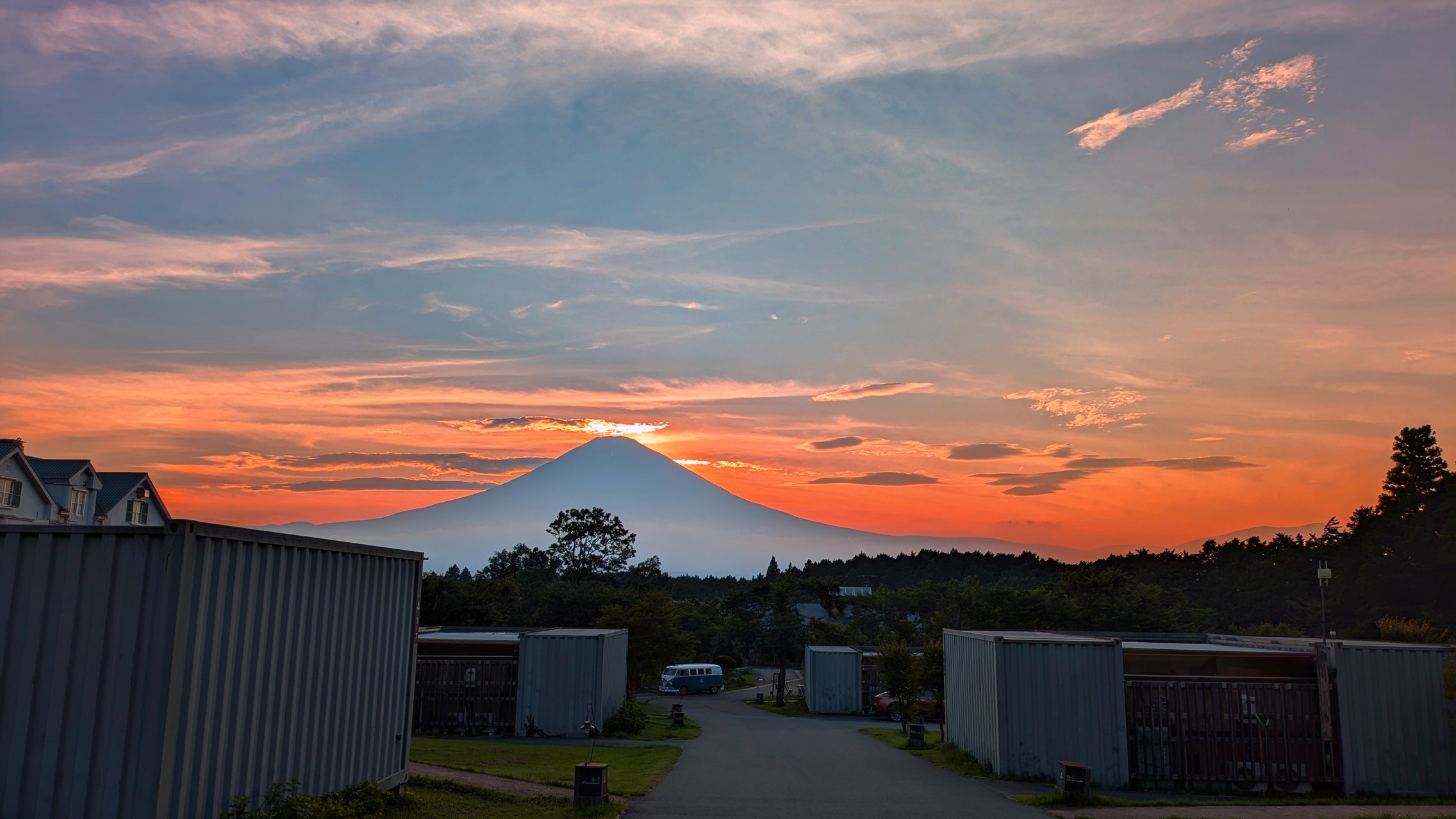 【静岡県在住の方限定】◇お得に県内旅行！乾杯ドリンク付BBQスタイルプラン◇(朝夕食付)