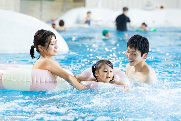 【夏のファミリープラン】ユネッサン森の湯＆御殿場プレミアムアウトレットクーポン特典付き（朝夕食付）