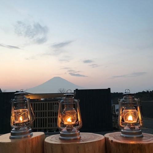 富士山とランプ