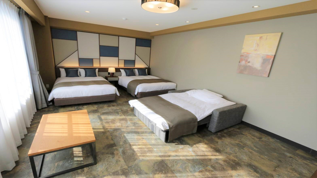 プレミアムツイン　ソファーベッドをベッドにした場合は最大3ベッドで大人5名様まで対応可能です。