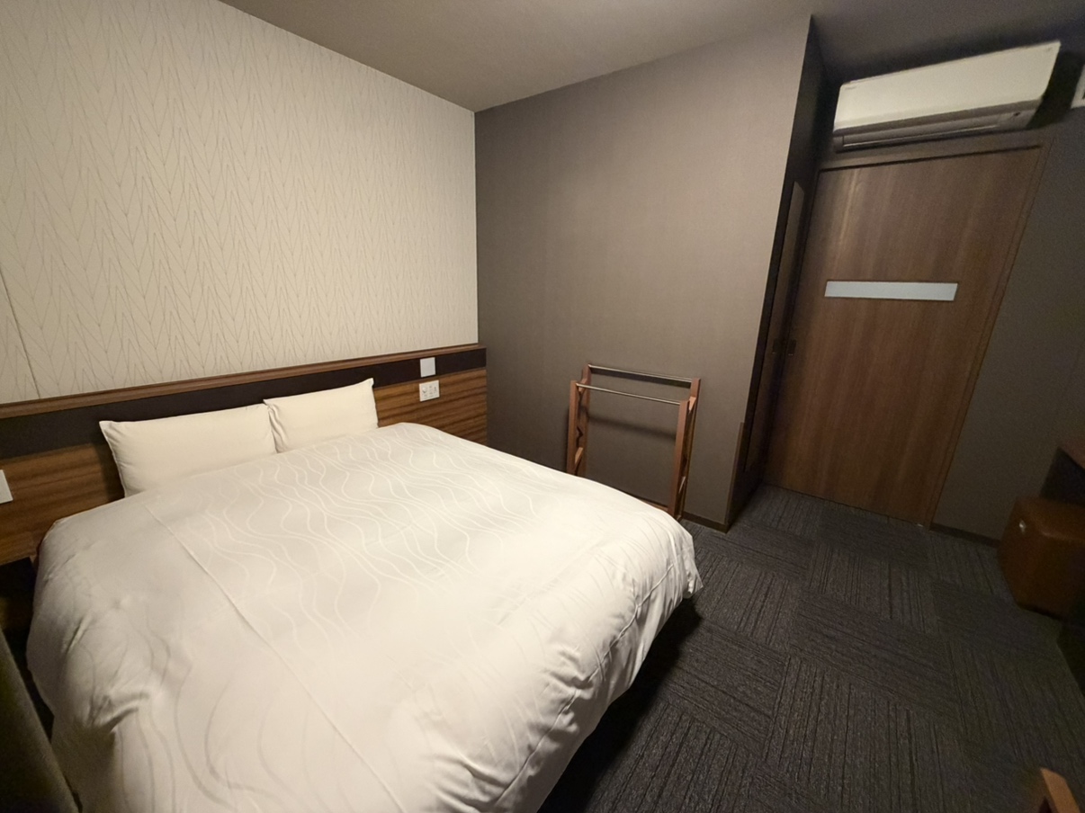 【デラックスクイーン◆約24.5㎡】160cm幅ベット１台
