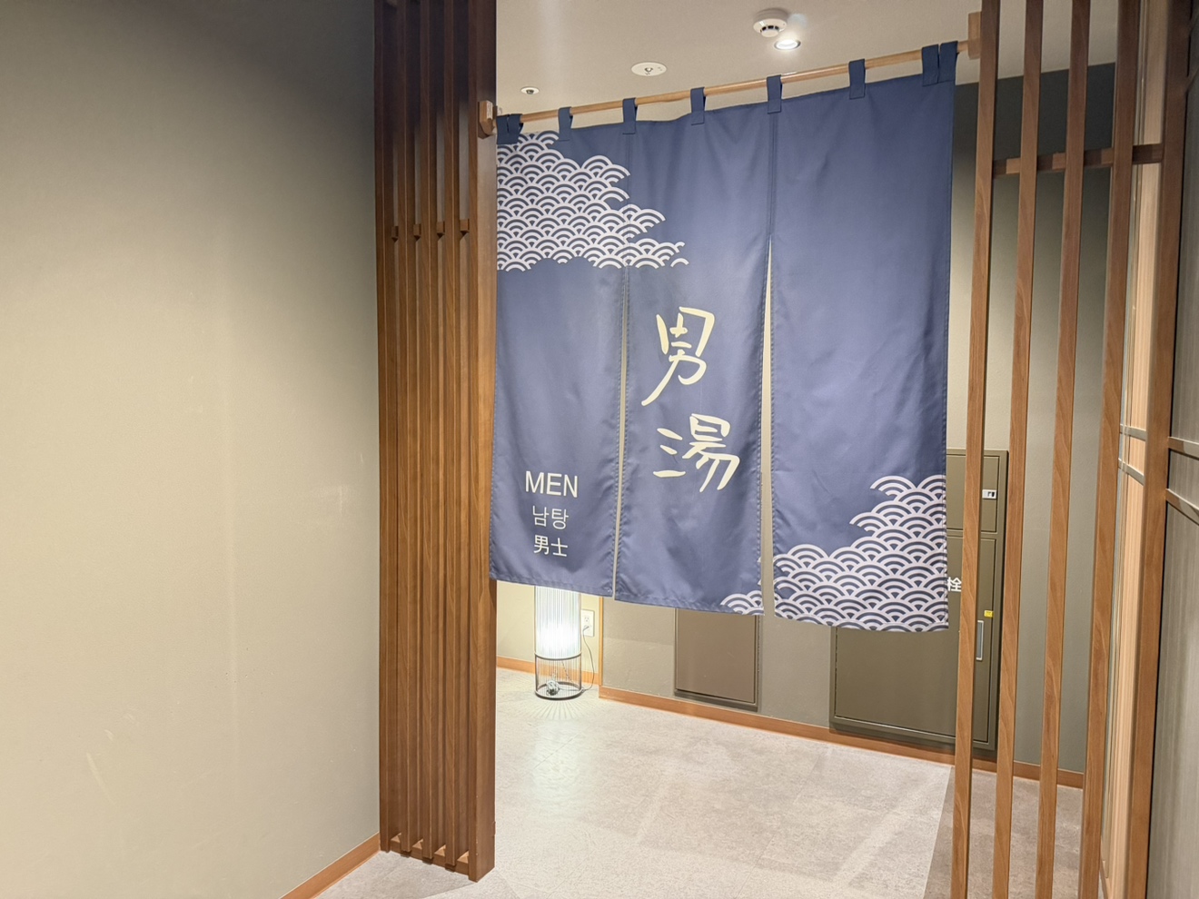 男性大浴場入口