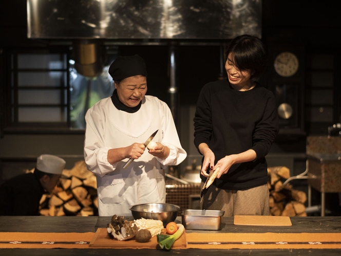 地元のお母さんから郷土料理を学ぶ　土間クッキング